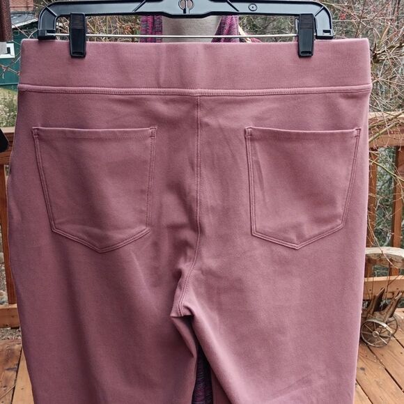 Duluth Trading Co. - Picture 6 of 10